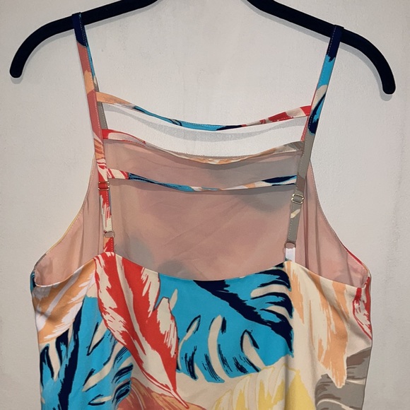 Palm Print Top NWT Medium - Picture 5 of 10